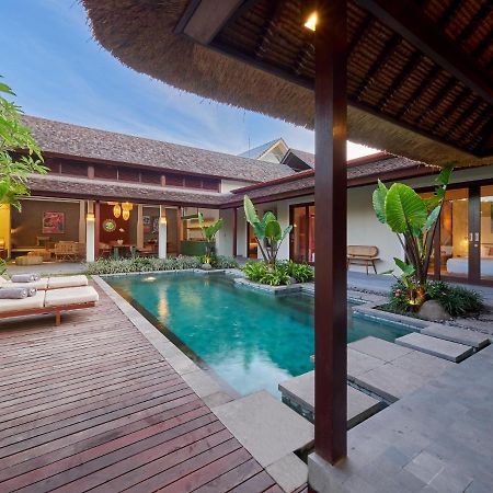 Bumbak Park Villas Canggu  Luaran gambar